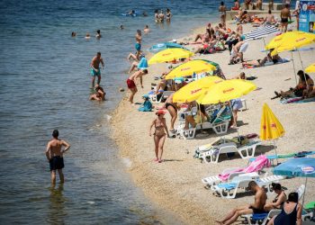 Mnogi su i danas osvježenje potražili u moru. Otkrivamo u kakvom su stanju šibenske plaže