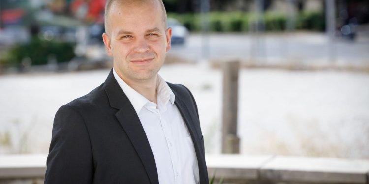 Slobodna Dalmacija – Otkrivamo pozadinu nervoze mlađahnog splitskog desničara: Pauk je htio biti