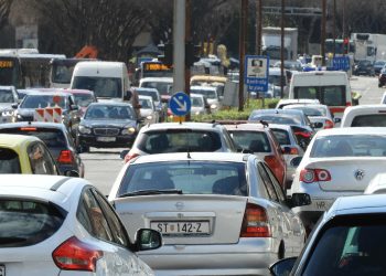 HAK: većih problema nema premda je promet od jutra pojačan u svim pravcima; pazite na bicikliste i mopediste!