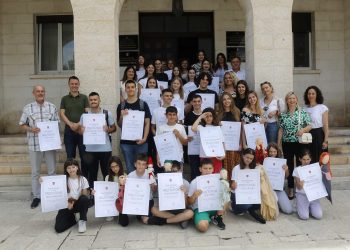 Slobodna Dalmacija – Makarski učenici sve više zainteresirani za Građanski odgoj, evo koliko ih se prijavilo ove školske godine