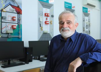 Slobodna Dalmacija – Ovako se ide u mirovinu! Ugledni splitski profesor s FESB-a napravio je nešto posebno, a uključio se i sin Vojko V