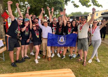 Bravo! ‘Marko Polo’ obranio titulu prvaka u veslačkoj utrci na Jarunu, kineskog veleposlanika okupali u šampanjcu