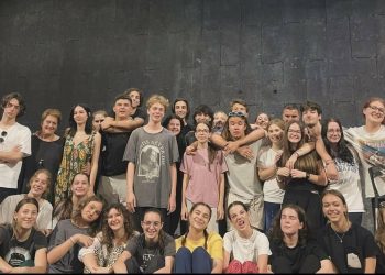 I njima je počelo ljeto. Polaznici Dramskog studija ‘Ivana Jelić’ zahvalili publici: ‘Bez vas ništa, s vama sve!’