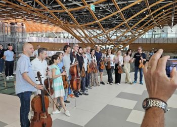 Slobodna Dalmacija – VIDEO Talijanski mediji pohvalili izvedbu s Melodija Jadrana. Pogledajte vesele svirače, oduševili su okupljene