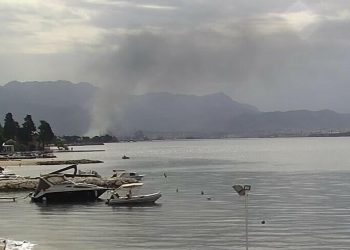 Slobodna Dalmacija – U Kaštelima gori u pogonu hrvatskog ‘kralja otpada’! Poduzetnik Pripuz ključni je ‘igrač’ na zemljištu stare Željezare