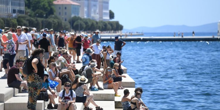 Zadar u velikim problemima zbog blokade proračuna: “Imamo još tri grobnice s petnaest ukopnih mjesta. Ljude ćemo morati pokopavati u zemlju”