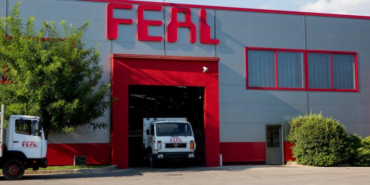 Slobodna Dalmacija – Tko je vlasnik izgorjele jahte? Ima 13 tvrtki, nećak je stradalog hercegovačkog poduzetnika koji je pomagao Bandiću