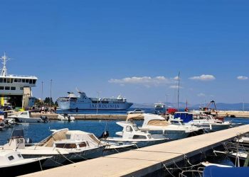 Slobodna Dalmacija – Ovo se ne viđa često! Pogledajte kako je danas izgledala glavna bračka luka; ako je danas ovako, što će tek biti…