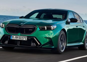 Auto Klub – Hibrid je, mnogo snažniji, ali i teži te malo sporiji od prethodnika: Ovo je novi BMW M5, evo detalja…