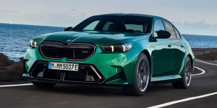 Auto Klub – Hibrid je, mnogo snažniji, ali i teži te malo sporiji od prethodnika: Ovo je novi BMW M5, evo detalja…