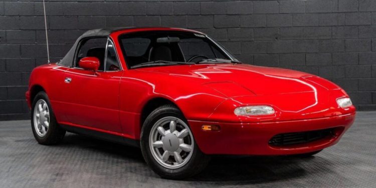 Auto Klub – Iznenađeni? Pogledajte za koliko je prodana Mazda MX-5 prve generacije sa samo 61 km na satu