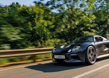 Auto Klub – Ovaj električni auto 80 posto kapaciteta baterije napuni kao na benzinskoj