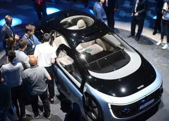 Auto Klub – Ovo je Verne: Mate Rimac pred novinarima i uzvanicima predstavio izgled i detalje svog robotaksija