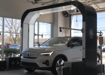 Auto Klub – Ovo je novi ‘skener’ u auto servisu koji pokreće umjetna inteligencija: Kvarove detektira za jednu minutu