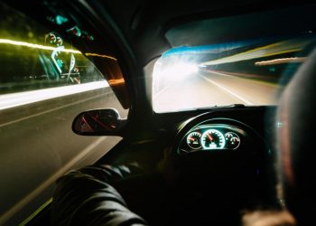 Auto Klub – Tihi i smrtonosni neprijatelj vozača: Znate li što je ‘groznica pune crte’ ili ‘cestovna hipnoza’?