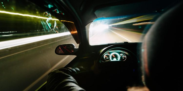 Auto Klub – Tihi i smrtonosni neprijatelj vozača: Znate li što je ‘groznica pune crte’ ili ‘cestovna hipnoza’?