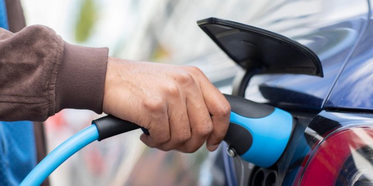 Auto Klub – Veliko istraživanje: Svaki drugi vlasnik električnog automobila žali zbog svoje kupnje, a ovo su razlozi