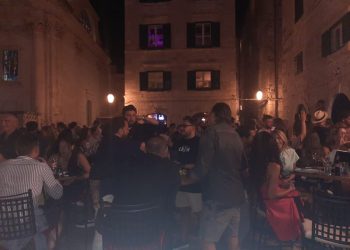 BRITANSKI TURISTI “Ovo je balkanski Disneyland u najgorem smislu, hrvatska kultura je tamo odavno nestala”