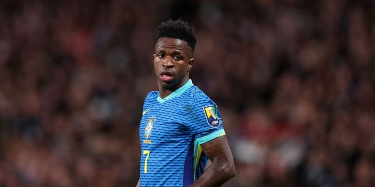 Brazil, Pintinho o Viniciusu: “On je provokator i pomalo klaun”