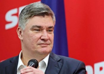 ČEKA SE ODLUKA USTAVNOG SUDA Milanović smije na izbore za Europski parlament, ali za hrvatski ne smije?