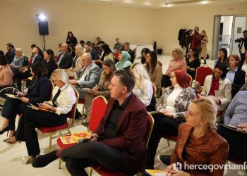 CIJELE OBITELJI NE VIDE SVJETLO NA KRAJU TUNELA Do 2060. godine BiH bi mogla izgubiti između 50 i 70 posto stanovništva