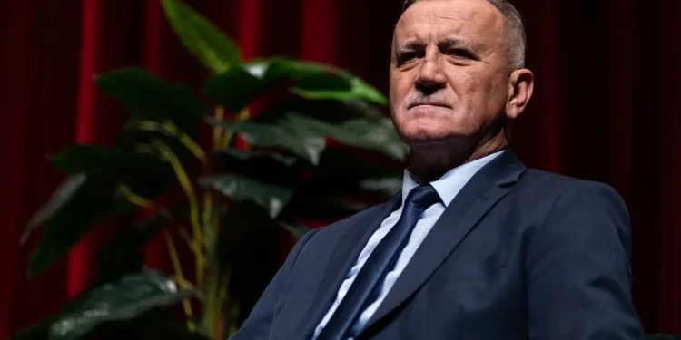 Ćorićeva knjiga predstavljena u Mostaru:”Teška knjiga o Hrvatima koji su okrivljeni nevini, ujedno holivudski sadržaj”