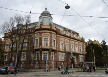 Čuvari priča u knjižnici