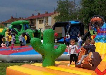 Daju po 1000 € za novorođene