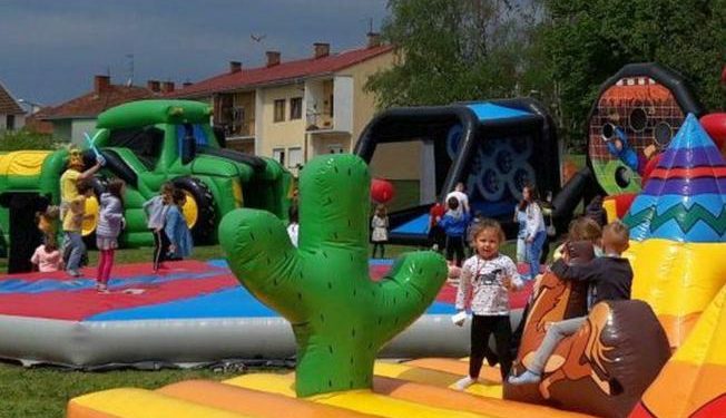 Daju po 1000 € za novorođene