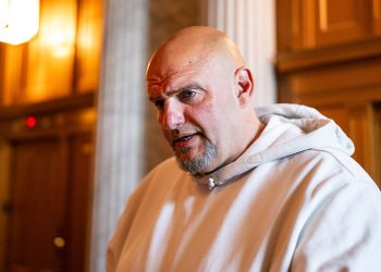 Fetterman navodi vlastitu ‘tešku’ raspravu u tvrdnji da Biden još uvijek može pobijediti, kritizira demokrate koji su ‘prebjegli’ Trumpu