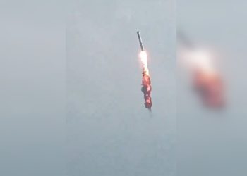 GLEDAJTE Pad kineske rakete nakon neplaniranog lansiranja — RT World News