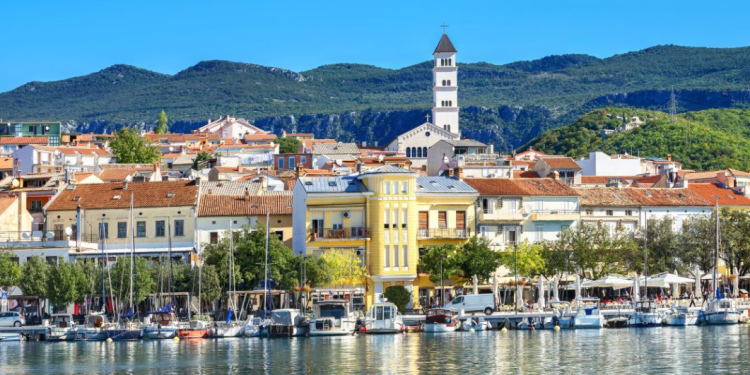 Gotovo pola Hrvata ne može si priuštiti niti tjedan dana godišnjeg odmora!