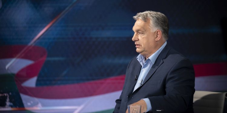 TRAGIČAN POVRATAK IZ STUTTGARTA Orbanova pratnja imala prometnu nesreću, poginuo policajac na motoru | NACIONAL.HR