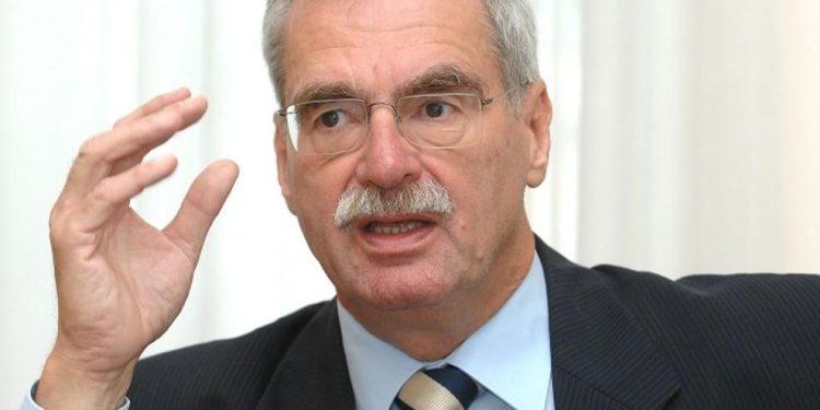 Hebrang: Sad je zadnji trenutak da se uvede vojni rok