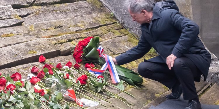 Holjevac: ‘Što Pupovac radi osim što obilazi srpske grobove? Možda zbog one poslovice?’