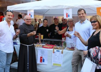 Hrvate posjetili biskup Peter Kohlgraf, gradonačelnik Nino Haase, Miguel Vicente, brojni posjetitelji…