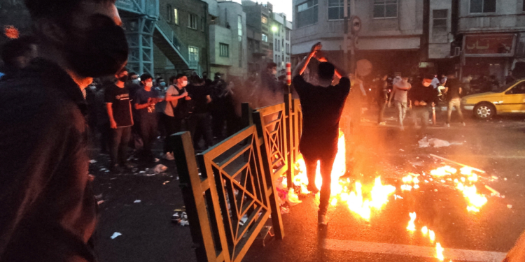 Iranski mladi birači vode predsjedničku utrku oblikovanu sukobima 2022