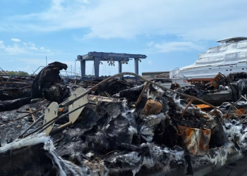 Izgorjele brodice iz Medulina prebačene na pulski Molo Carbone