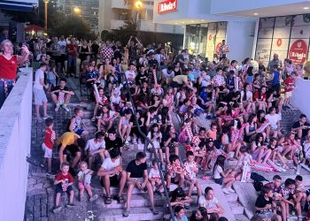 Ludilo na Trsteniku: Proslavili Dan kotara