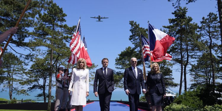 Macronov izborni ruski rulet i njegova poruka iz Pariza: dajte im rata i igara