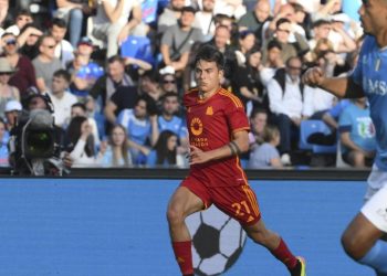 Manchester United o Dybali, Roma oprez