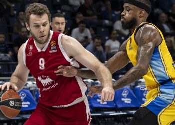 Melli u Fenerbahçeu, bijenale.  I Milan uzima Nebo