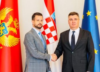 Milanović nazvao predsjednika Crne Gore zbog rezolucije o Jasenovcu
