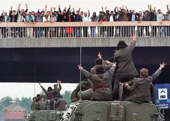 NA DANAŠNJI DAN Tisuće Beograđana oduševljeno pozdravilo tenkove koji su išli na VUKOVAR