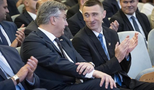 NEFORMALNI SASTANAK HDZ-a i DP-a Andrej Plenković ima 80 ruku?