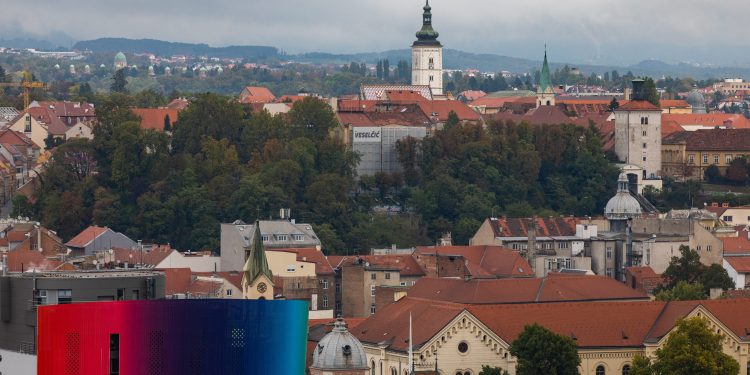 Na nebu iznad Zagreba snimljen neobičan prizor: ‘Nekad rijetka, a danas česta pojava’