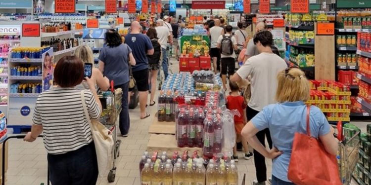 Nađi objavio sliku iz trgovačkog lanca: ‘Što mislite koliko su naši stočari i ribari izgubili novaca’