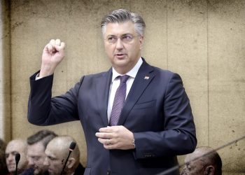 PREMIJEROV MANEVAR Plenković koristi OECD kako bi prevario DP i oduzeo mu upravljačke poluge u državnim tvrtkama | NACIONAL.HR