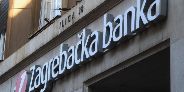 REBRANDING Na novim karticama Zabe stoji samo UniCredit. Je li to uvod u promjenu naziva banke? | NACIONAL.HR