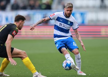 NAKON RAZLAZA S OSIJEKOM Kristijan Lovrić je vrlo blizu potpisa za škotskog velikana | NACIONAL.HR